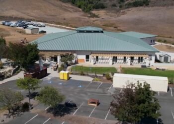 Igreja SLO City se muda para antigo prédio da Arise Vineyard
