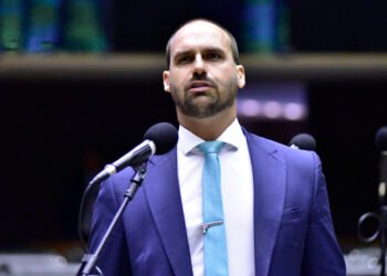 Eduardo Bolsonaro critica Moraes: juiz parcial e corrupto