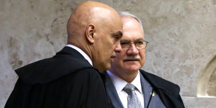 Fachin envia recados duros a Moraes sobre limites constitucionais