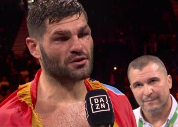 Boxeador Filip Hrgović exalta Jesus após vitória no mundial