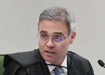 PF monitora atuação de André Mendonça em investigações importantes