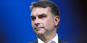 Flávio acusa Moraes e Alcolumbre de articulação contra ele