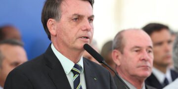 Alexandre de Moraes se declara impedido em recurso de Bolsonaro