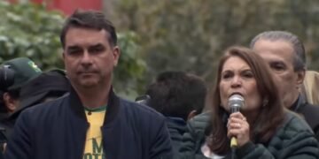 Apoio à candidatura de Flávio Bolsonaro marca ato de 7 de Setembro