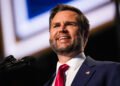 JD Vance cita apóstolo Paulo e critica democratas em discurso