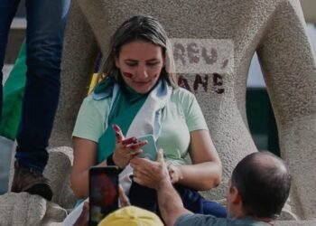 Débora Rodrigues busca remição de pena por atividades no cárcere