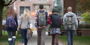 Estudantes universitários dos EUA evitam discutir Charlie Kirk