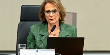 Damares Alves quer unificar projetos de reforma do Judiciário