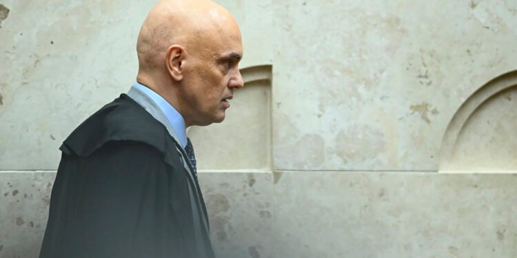 Damares Alves prevê impeachment de Moraes apenas em 2027