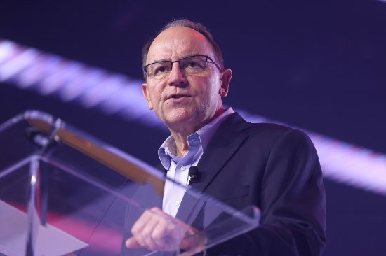 Candidato a governador agradece a Deus ao sobreviver a acidente aéreo