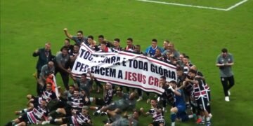 Santa Cruz exalta Jesus após vitória sobre o Floresta