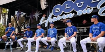 Jogadores dos Dodgers compartilham fé em evento