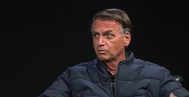 Defesa de Bolsonaro pede suspensão de pena ao STF