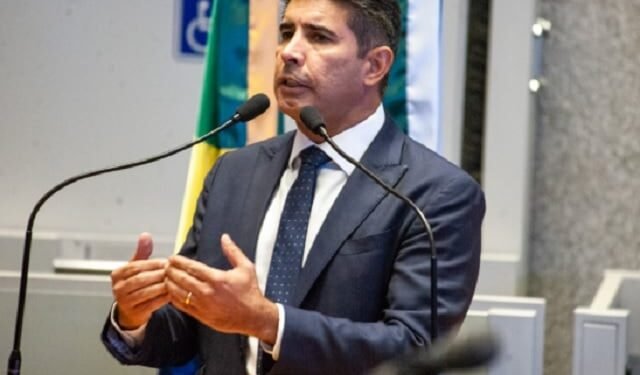 Denúncia contra Roosevelt Vilela é aceita pelo TRE-DF