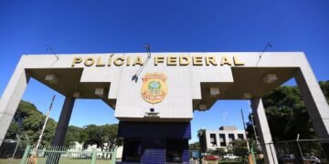 Sindicato de servidores da PF manifesta apoio a diretores afastados