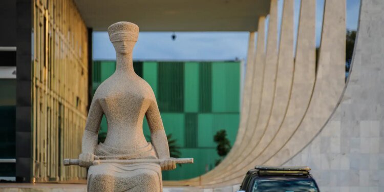Presidente do STF assume relatoria do processo sobre Moraes e Vorcaro
