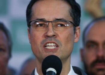 Maioria do TSE mantém suspensão da campanha de Deltan ao Senado
