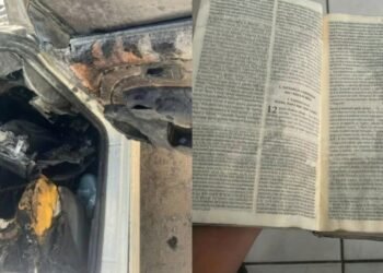 Bíblia fica intacta em incêndio que destruiu carro: “Não sei explicar, parece milagre”