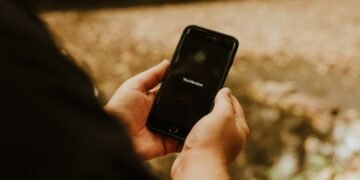 YouVersion libera tecnologia gratuita para igrejas criarem aplicativos bíblicos