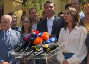 Podemos declara apoio a Flávio Bolsonaro: “Melhor para o Brasil”