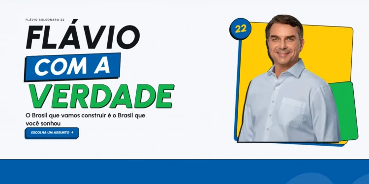 Flávio Bolsonaro lança site contra fake news no 2º turno