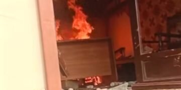 Cristão acusado de blasfêmia tem casa incendiada no Paquistão