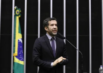 Canal Exército do Lula é registrado no TSE após suspensão