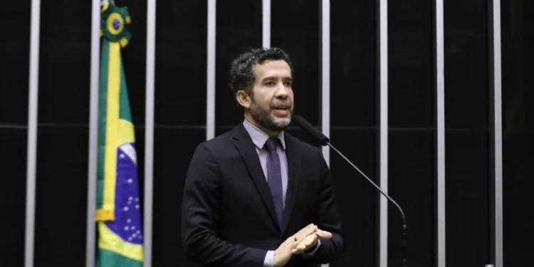 Canal Exército do Lula é registrado no TSE após suspensão