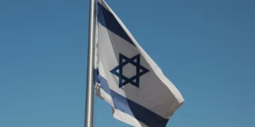 Frente Parlamentar Evangélica defende uso de bandeira de Israel