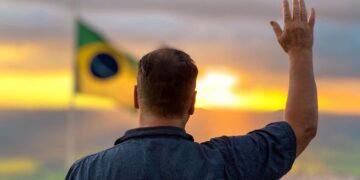 Pastor convoca cristãos a orar pelo futuro do Brasil: “A batalha é espiritual”