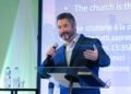 “Não se pode amar Jesus e rejeitar sua noiva”, diz pastor sobre ‘desigrejados’