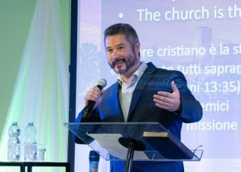 “Não se pode amar Jesus e rejeitar sua noiva”, diz pastor sobre ‘desigrejados’