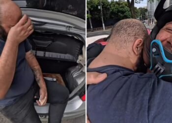 Motorista chora ao receber dinheiro inesperado para pagar aluguel: “Orei por isso”