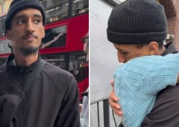 Após ouvir evangelista de rua, muçulmano deixa o Islã e se rende a Jesus em Londres