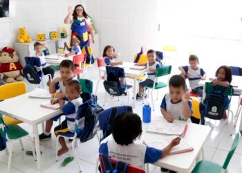 Escolha de livros didáticos para educação infantil começa nesta terça