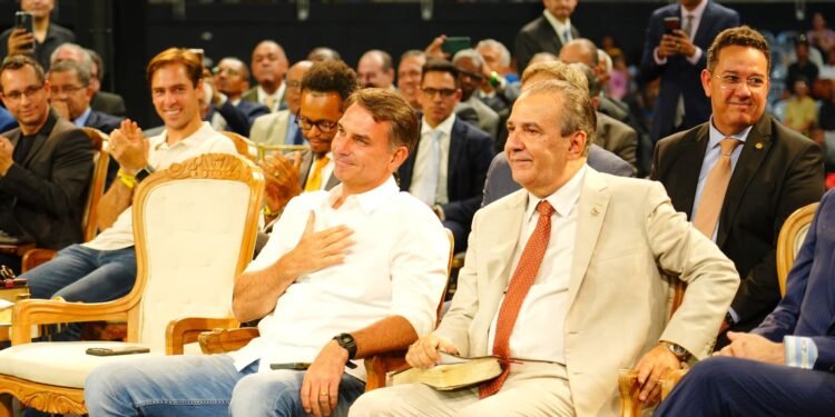 Flávio passa domingo reunido com prefeitos e vereadores de São Paulo