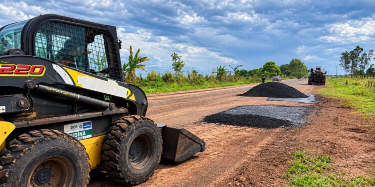 Manutenção asfáltica é realizada na RO-479 aprimorando condições de trafegabilidade