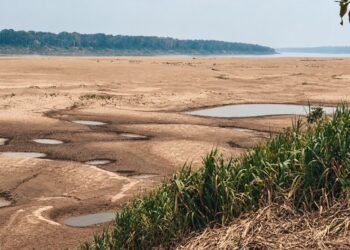 Seca avança no rio Madeira, atinge 85 comunidades e mobiliza força-tarefa em Porto Velho