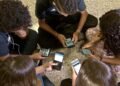 Pesquisa mostra que 82% são contra crianças de até 3 anos com celular