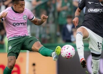 Coritiba e Botafogo empatam e mantêm jejum de vitórias no Brasileirão