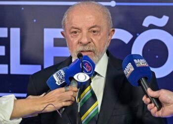 TSE: Lula autoriza quebra de sigilo bancário se Flávio fizer o mesmo