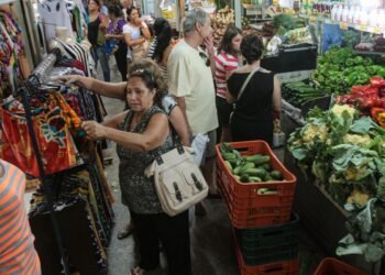 Cortes em auxílios sociais podem gerar retração em cidades do interior