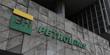 Petrobras atinge recorde de valor de mercado após descoberta no Amapá