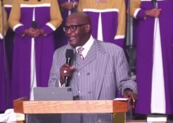 Pastor Marvin Winans nega receber salário de US$ 545 mil