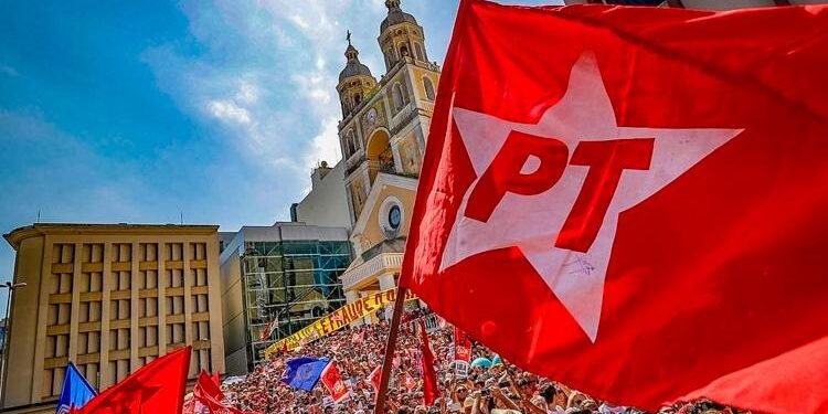 Crescimento da direita na Bahia desafia hegemonia do PT