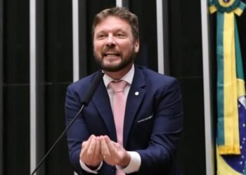 Deputado Marcon afirma que Moraes poderá ser preso