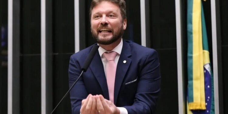 Deputado Marcon afirma que Moraes poderá ser preso