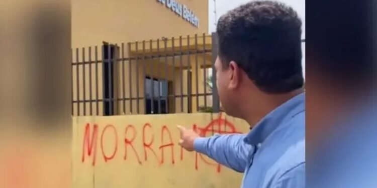 Igreja evangélica em MS é alvo de pichações de ódio