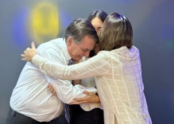 Moraes autoriza Bolsonaro a celebrar aniversário da filha