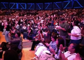 Revival Conference 2026 reúne 5 mil jovens em Santo Domingo